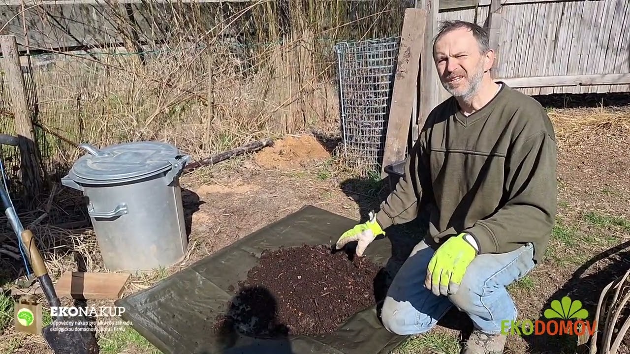 Oddělení žížal od vermikompostu z kompostérů JORA 400