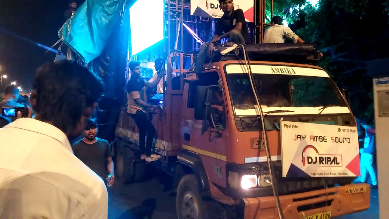 Dj Ripal Bajrang Yuvak Mandal Vadodara With Dj Ripal (Jay Ambe Sound) - YouTube