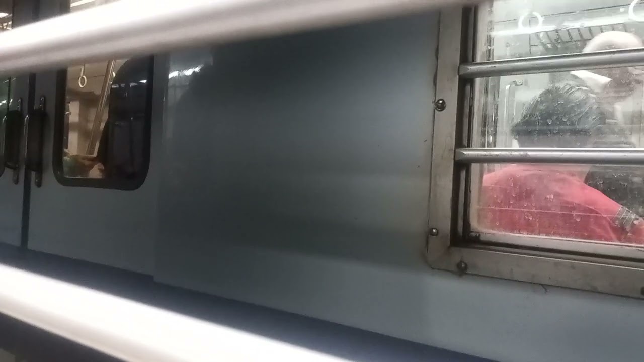 من محطة الشهداء مع قطار الستوم الفاز ١