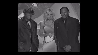 Ja Rule, Pamela Anderson, Jamie Foxx present award (2002)