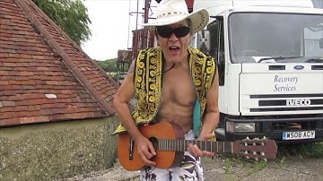 The Frontliners - The Fashion Police music video