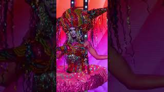 the piñata in a donut #dragrace #rupaulsdragrace #shorts