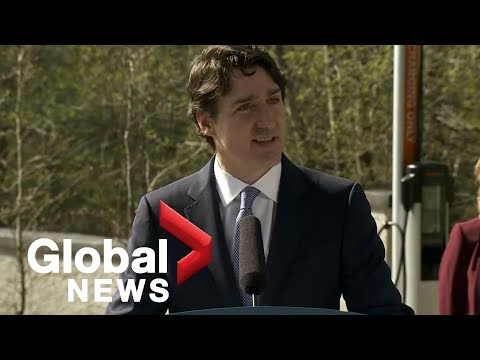 Video: Justin Trudeau nettovärde: Wiki, gift, familj, bröllop, lön, syskon
