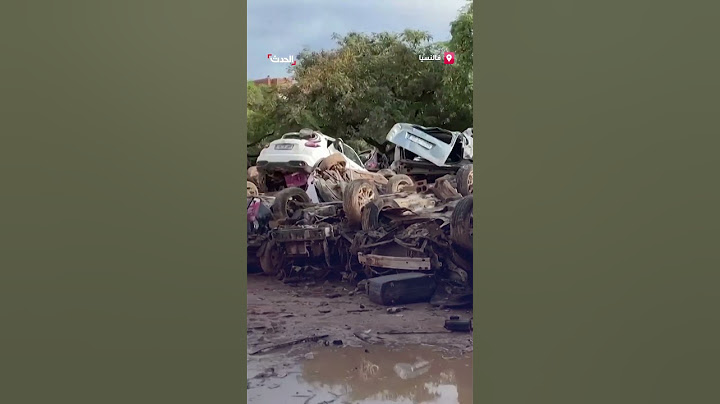 نحو 137 ألف سيارة مدمرة في شوارع فالنسيا بسبب الفيضانات