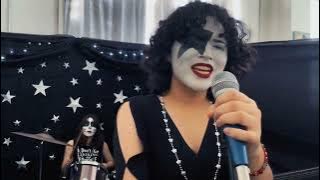 kiss I Was Made For Lovin' You