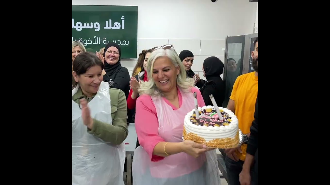 طاقم مدرسة الاخوة يافا في كلية مطبخ هسا