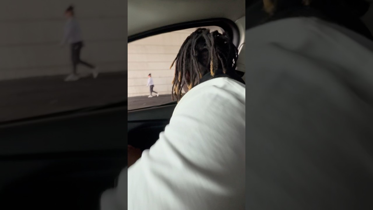 LOOKING FOR STREET WALKERS 