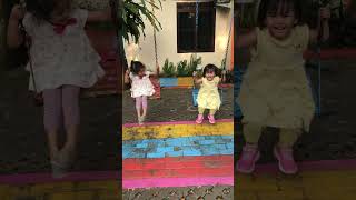 Asikkk ayes dan tisha main ayunan … #ayunan #anakanak #ayesumakids #liburan #happy #shorts