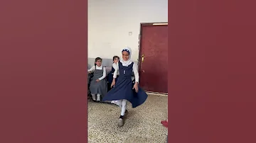 اميرات الصف ضروري نتهتم باناقه الطالبه 
