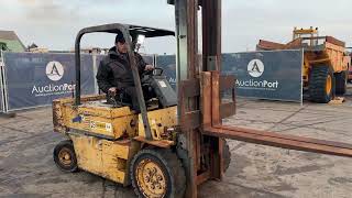 Lot 318 Caterpillar VC60D 