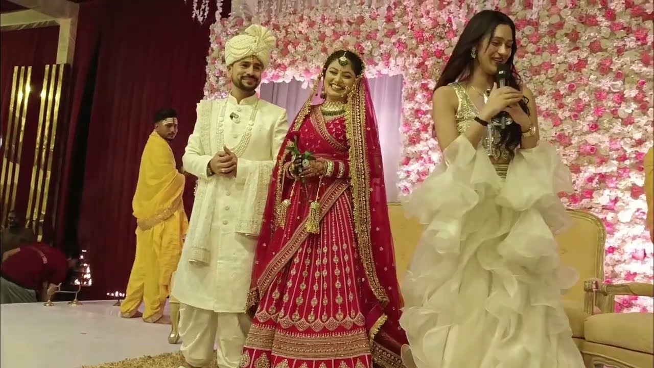 नीरज जोशी ने अपनी दुल्हनिया के लिए जयमाला स्टेज पर गाया गाना।Neeraj Joshi wedding video