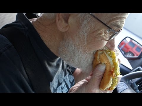 Video: Fancy Hotdog Ideer Til At Lave På Din Næste Grill