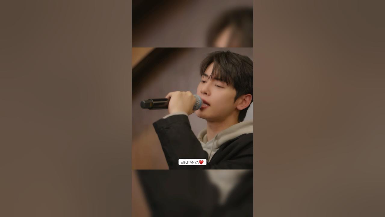 The cover of the song ‘FREE’ by CHA EUN-WOO (Jinu) & Arden Cho (Rumi) The cover of the song ‘FREE’ by CHA EUN-WOO (Jinu) & Arden Cho (Rumi)