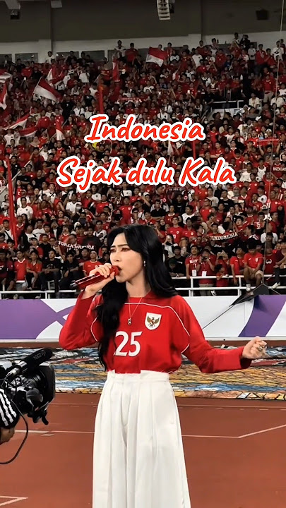 Isyana Sarasvati Nyanyi Indonesia Pusaka di GBK #timnas #timnasindonesia #pialadunia #tanahairbeta