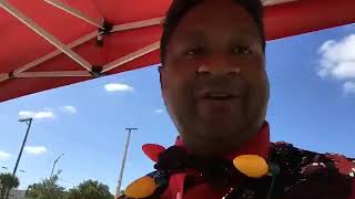 Lifestream Kris Nicholson breaks 2 hammers on piano in front of The Lucky Market Oakland Park 2018