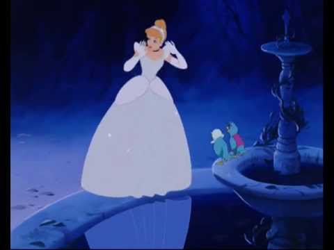 Tanti auguri, Cenerentola! Il classico Disney debuttava 73 anni fa nei  cinema italiani - greenMe