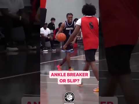 Bro started laughing 😂 (via @ontheradarhoops/TT)