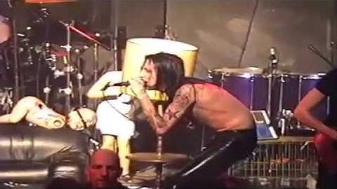 Marilyn Manson - Sweet Dreams (Are Made of This) (Houston, TX) (1995)