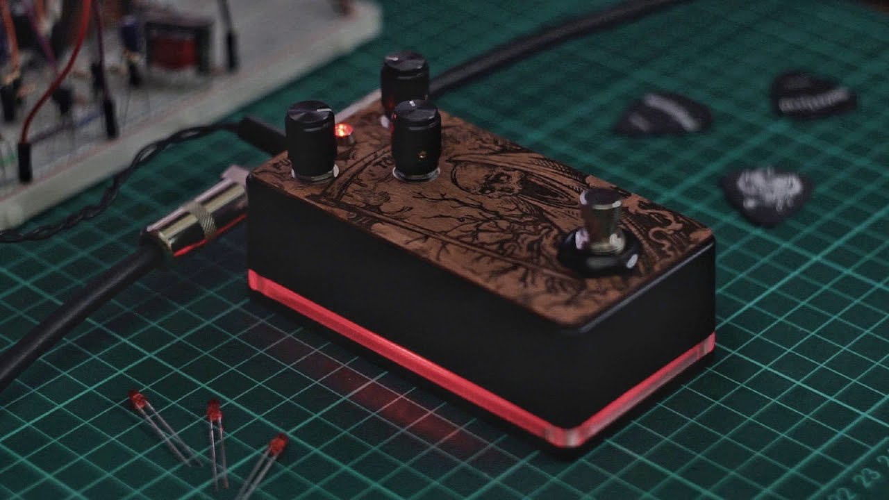 Simple CNC project. Light plate for guitar pedal.