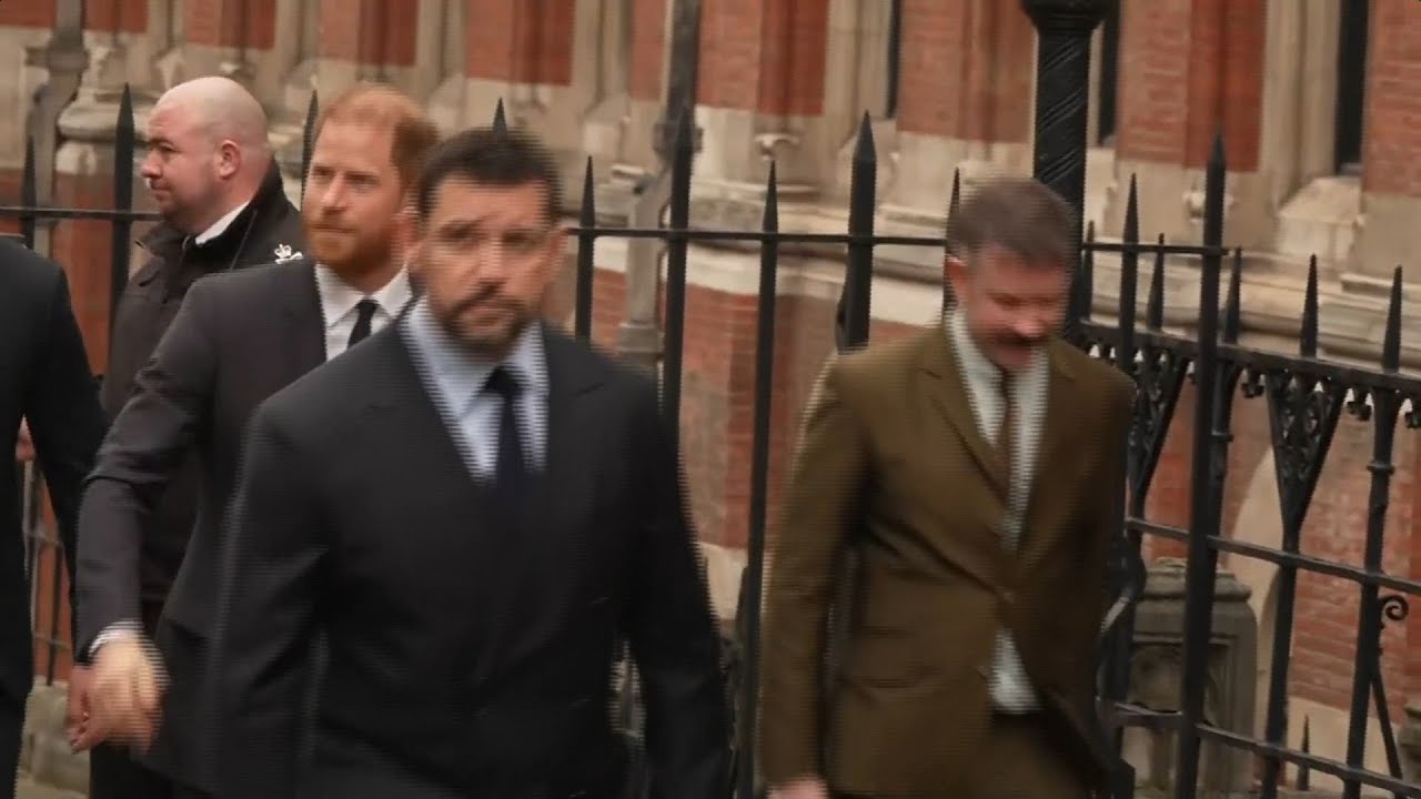 Prince Harry returns to London for Daily Mail trial