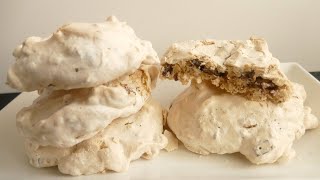 Meringue coockies with chocolate and nuts