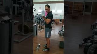 201704192 Dumbbell Bicep Curls