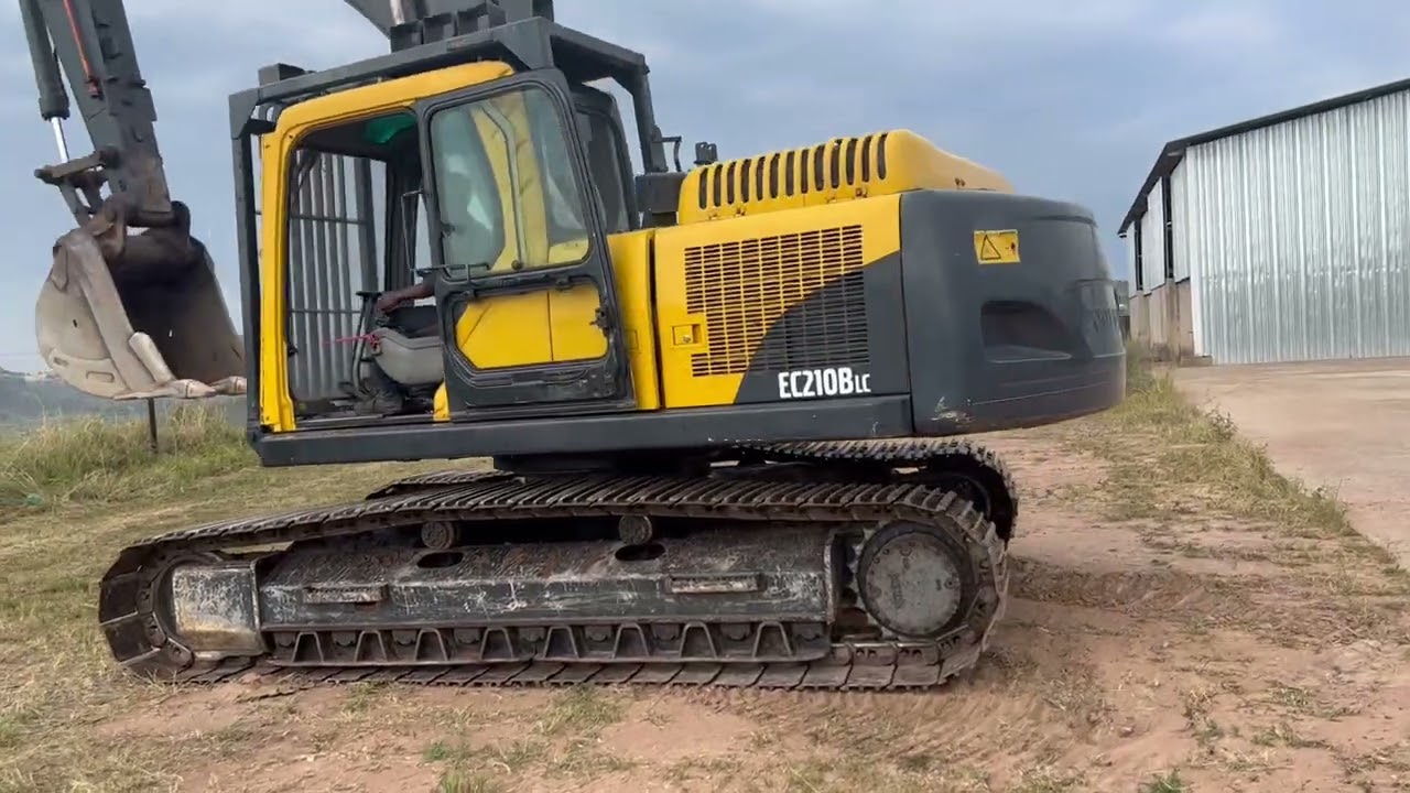 Inspecting VOLVO Excavator before Purchase! WALK Around 
