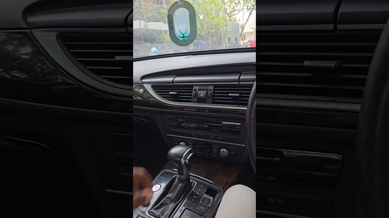 Audi A6 Music system display