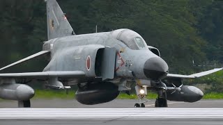 梅雨空どんより百里の静寂な空にJ79ターボジェットが唸りを上げる!!301TFS F-4EJ改ファントムII☆3機離陸なのでエシュロン隊形にて。航空自衛隊百里基地/JASDF/RJAH