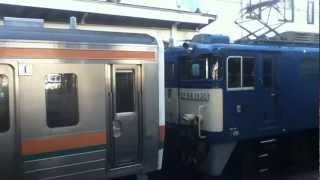 EF64 1030+211系東チタN1編成 配給列車新宿発車
