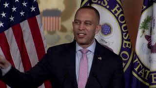 Jeffries says Trump's Venezuela strike was ‘unauthorized military action’ | REUTERS