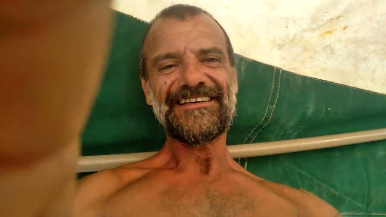 ⁣A Ventania d Ontem Arregaçou a Lona, como não tô morto, já arrumei! Vida Alternativa - Vida a Bordo