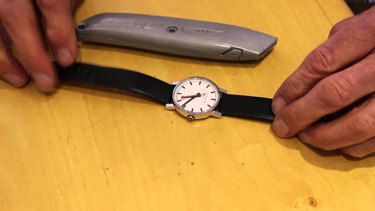 How to fit a Mondaine watch strap YouTube