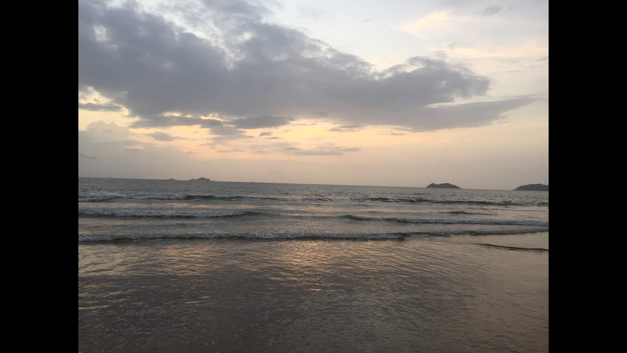 Karwar Beach | Top Places to Visit | Water Sports & Fishing