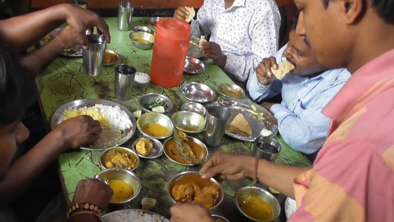 Adarsha Hindu Hotel - Mache Vate BengalI - Rice Plate Starts @ 30 rs - Kolkata Street Food | Indian Food Loves You