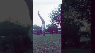 yoga balance handstand workout calesthenics gymnast