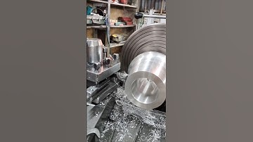 Taper turning in lathe machine||