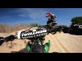 на лодке на необитаемый остров отвезли мотоциклы honda crf450 VS kawasaki kx450f