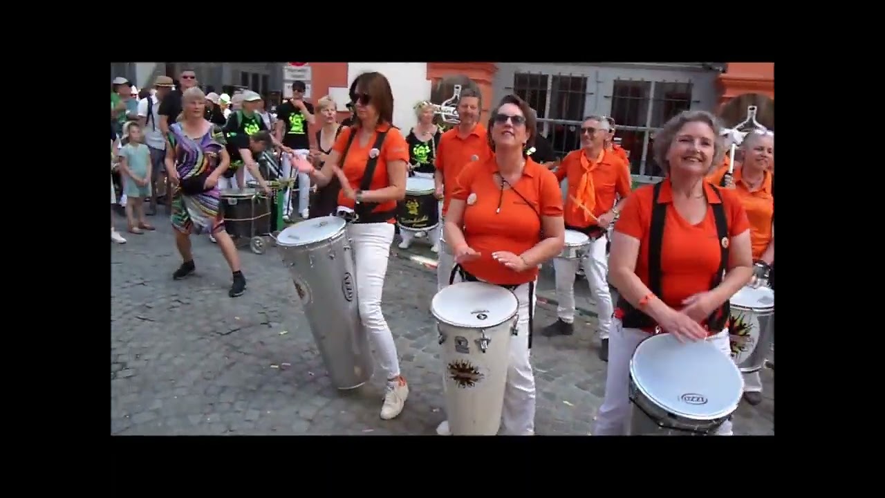 Sambafestival Coburg (11) - Maisquenada op het podium Wein Oertel - zondag 14 juli 2024