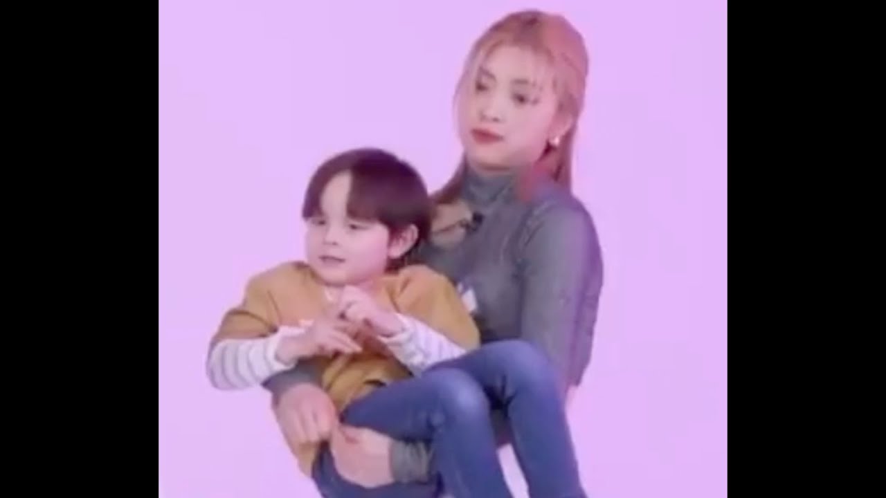 아이를 그다지 좋아하지 않는다는 신류진 (ft. 🍯)
