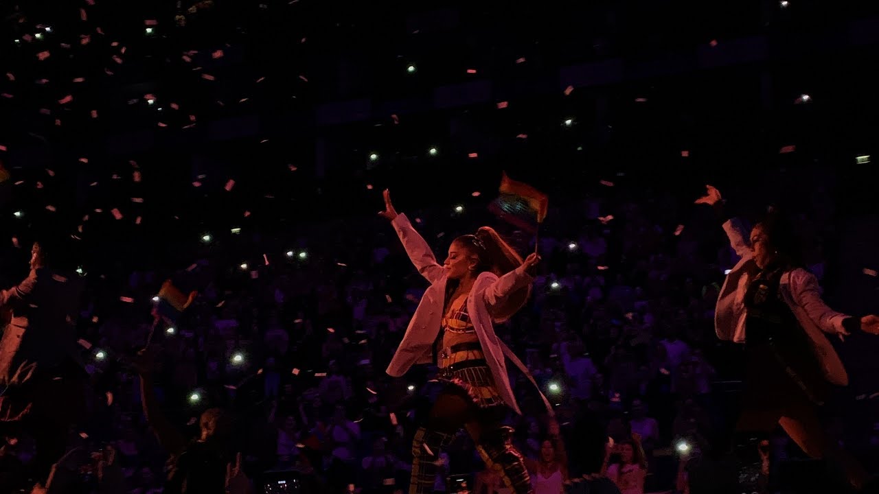 Ariana Grande - Thank U, Next | LONDON NIGHT 1 ~ PIT sweetener tour