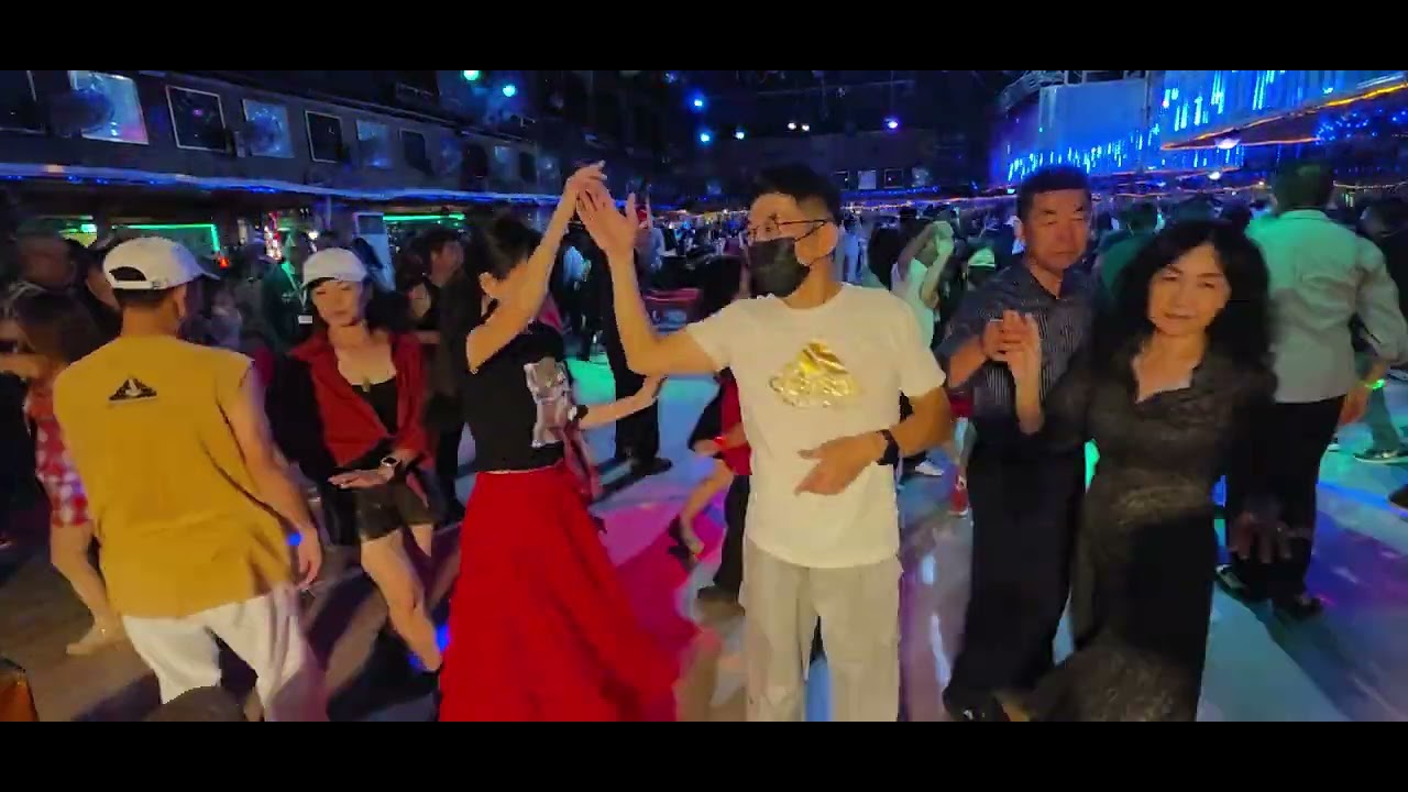 2025.12.25 高雄皇妃舞場 週四團隊 歡慶耶誕大舞聚 現場 翅仔吉魯巴梭 錄影