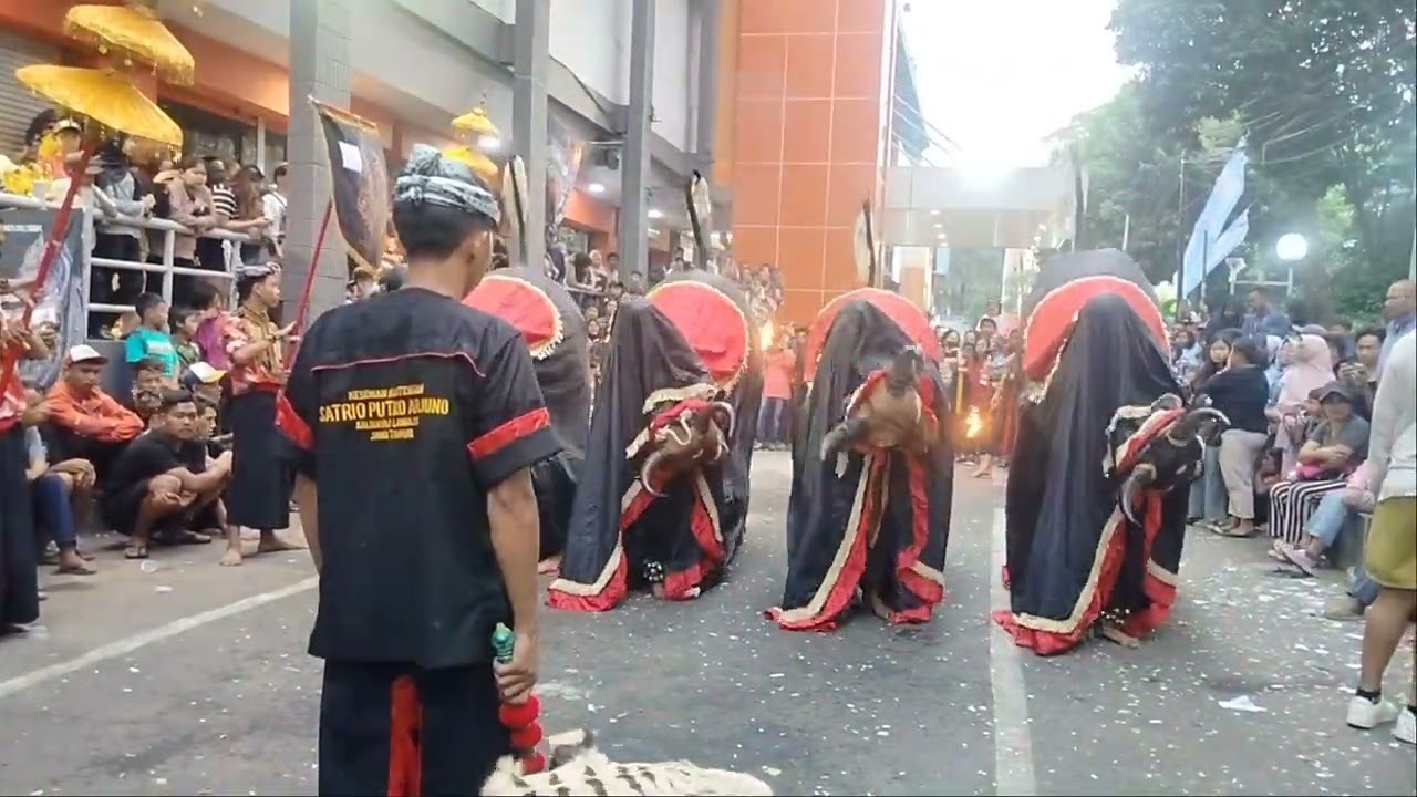 Seni Bantengan Kreasi Satrio Putro Arjuno