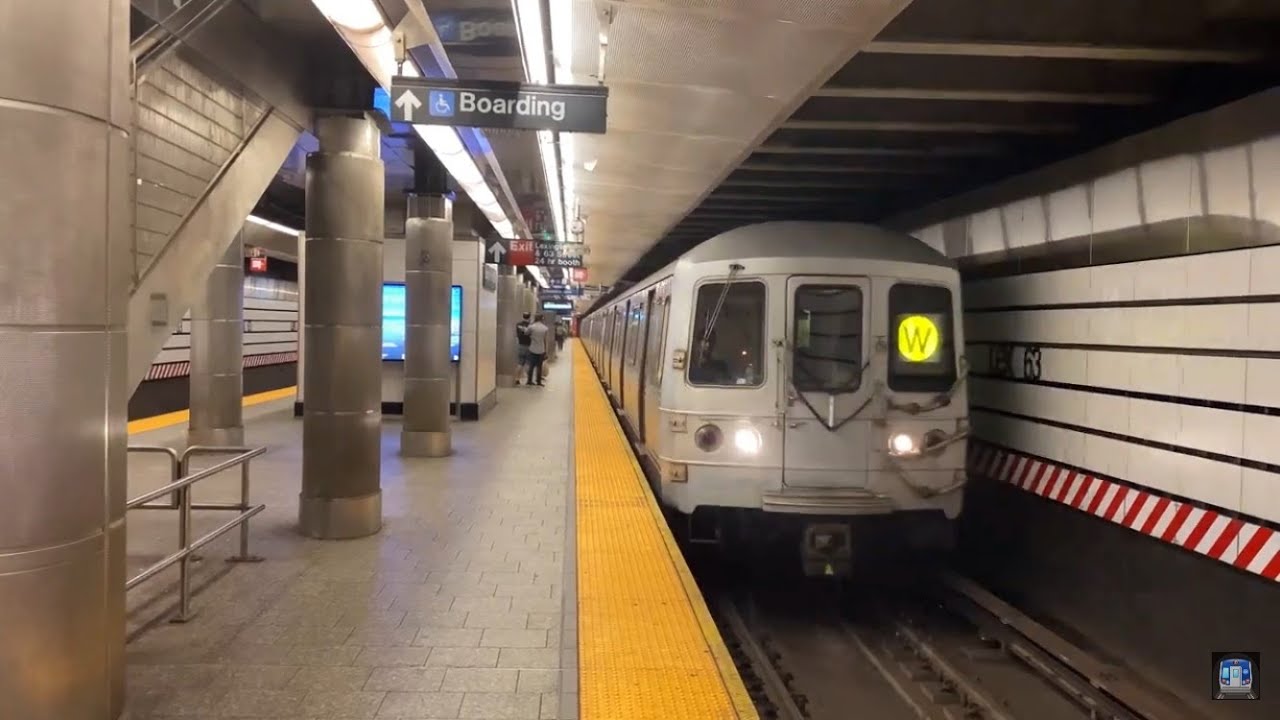 R46/R160 Queens F And Uptown Q,W Trains At Lexington Avenue 63rd Street ...