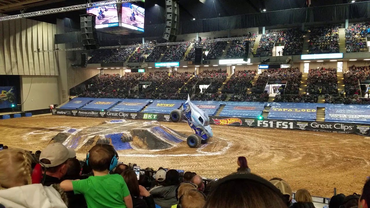 2018 Royal Farms Arena Monster Jam Megladon Youtube