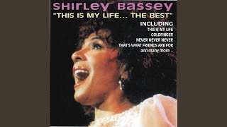 Video thumbnail of "Shirley Bassey - Goldfinger"