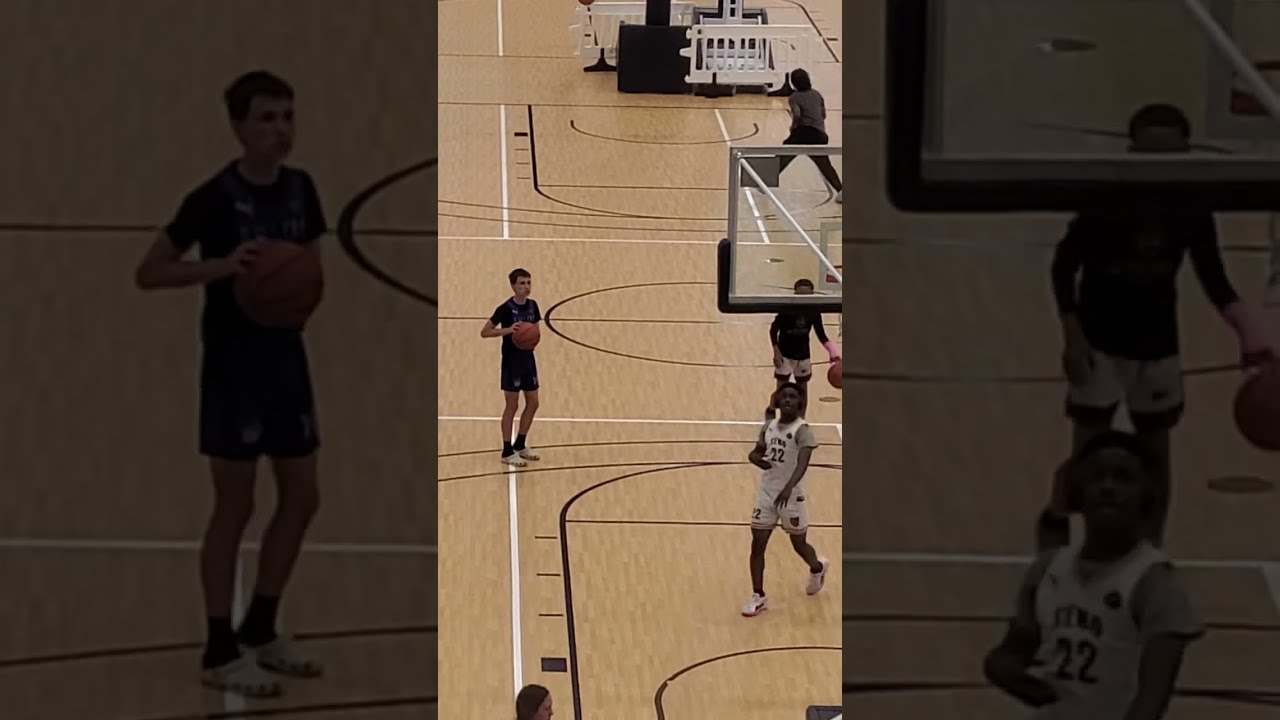 Shawn warming up at Memphis Sports & Events Center