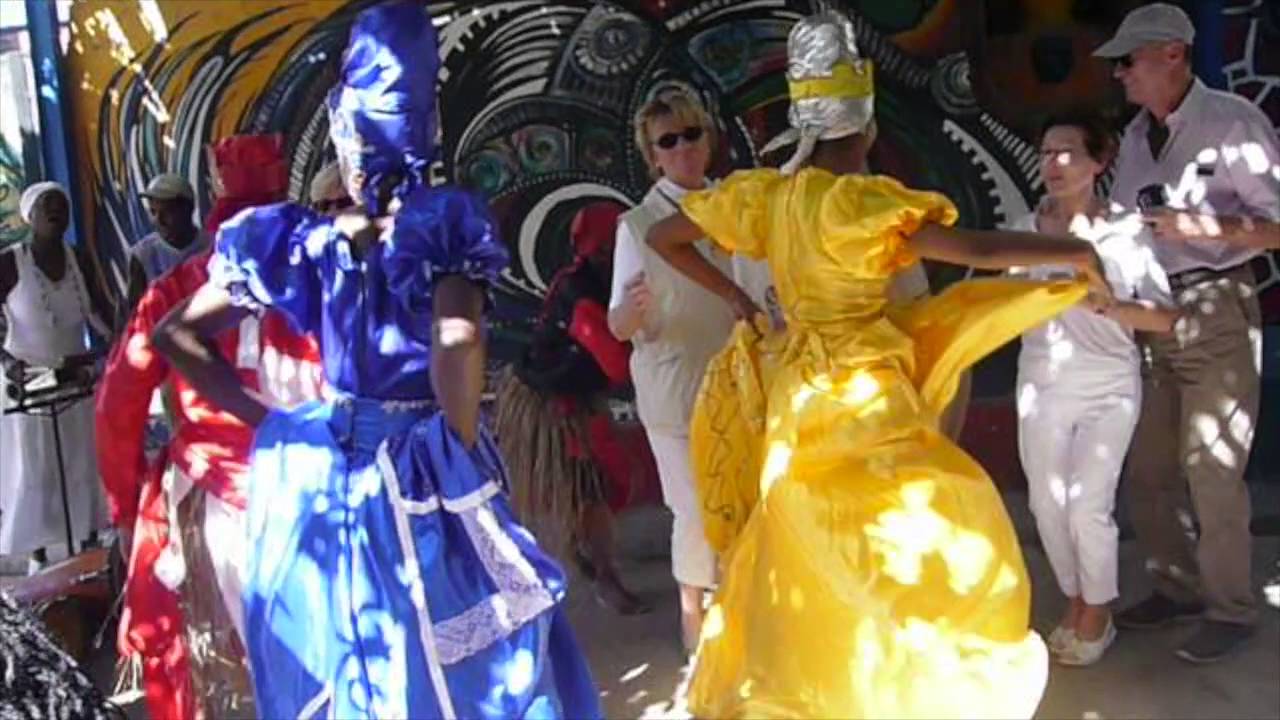 Elegua, Chango, Yemaya y Ochun - Callejon de Hamel - Cuba 2012 - YouTube