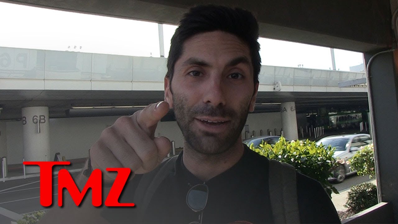Nev Schulman Warns Parents About Santa Claus Catfishing Kids