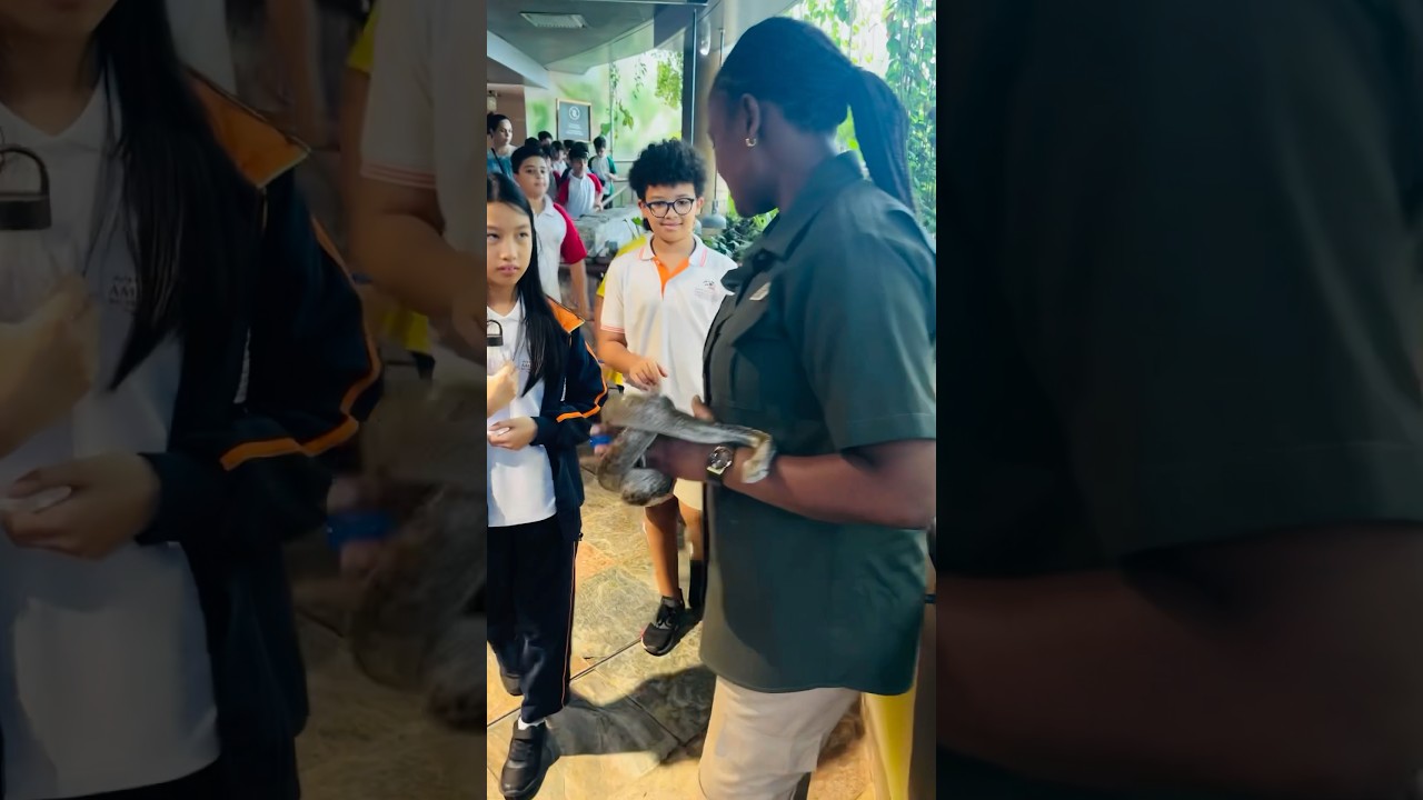  We touch Snake at The Green Planet Dubai 